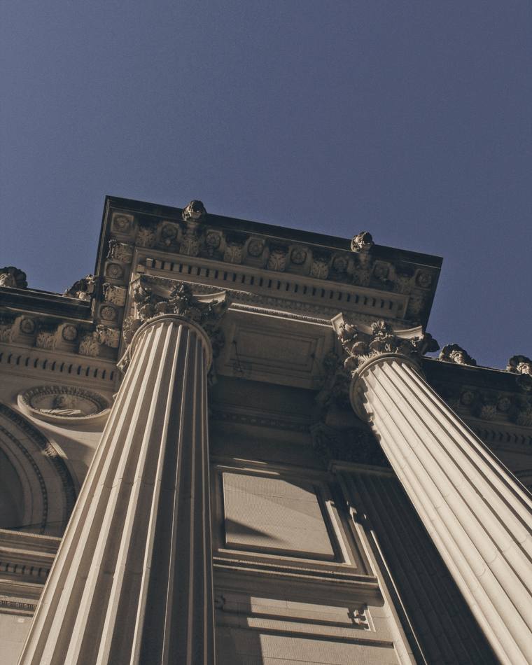 Columns of a Virginia courthouse